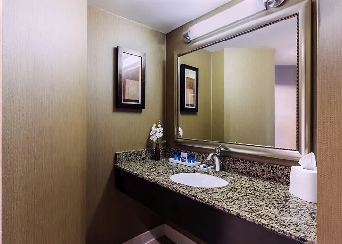 Delta By Marriott Hotel 3*